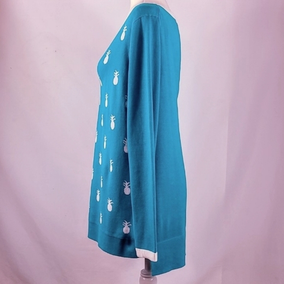 👑 Crown&Ivy Pineapple Sweater - Picture 4 of 8